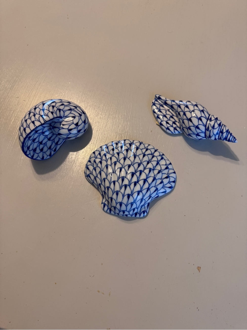 Andrea by Sadek - Blue and White Shell Set of 3 - Vintage Coastal Ceramic Decor